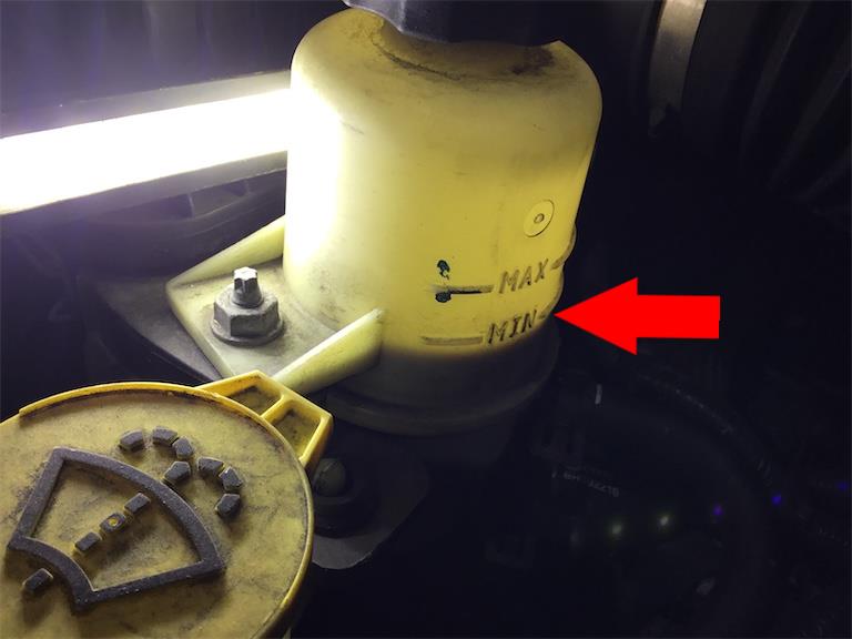 59 Auto Repair - How do I check my power steering fluid? - Image 1 59 Auto Repair - How do I check my power steering fluid? - Image 1